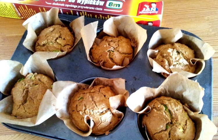 Bezglutenowe muffiny z Janem Niezbędnym