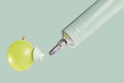 Nowość Caudalie Vinopure punktowa kuracja z kwasem salicylowym
