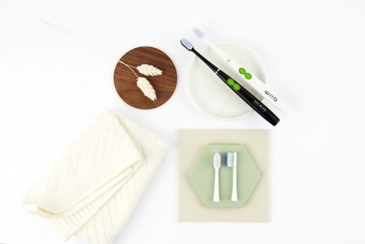 Jak wybrać odpowiednią szczoteczkę do zębów?