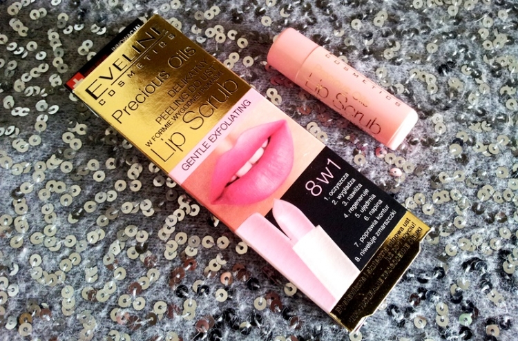 Eveline Cosmetics peeling do ust