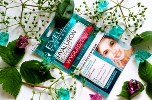 Eveline Hyaluron Expert łagodzący peeling enzymatyczny