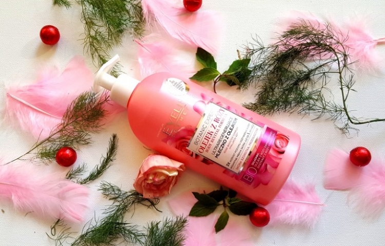 Eveline mleczko z olejkiem z róży z linii Botanic Expert