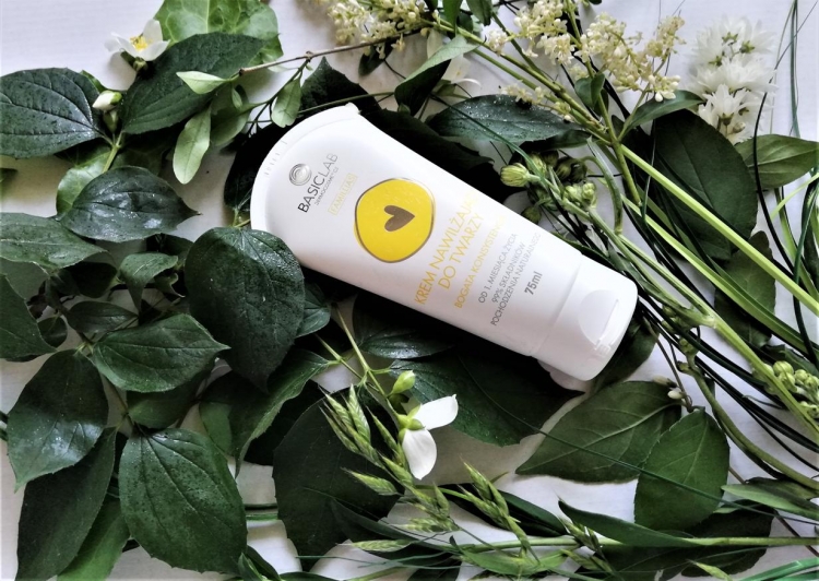 Basiclab Famillias krem nawilżający do twarzy bogata konsystencja