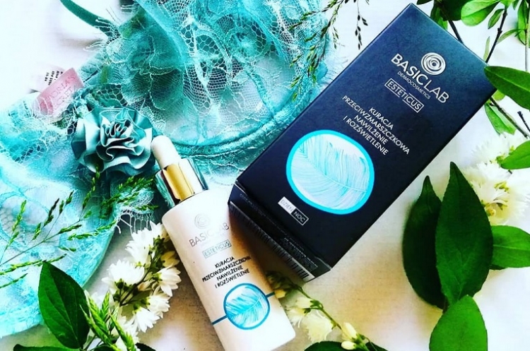 Basiclab Esteticus kuracja przeciwzmarszczkowa do twarzy nawilżenie i rozświetlenie