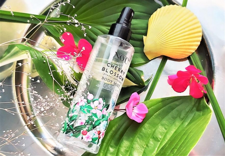 Nou Cherry Blossom mgiełka do ciała