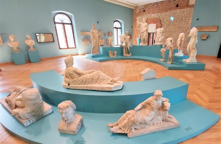 Źródła. Galeria Sztuki Starożytnej