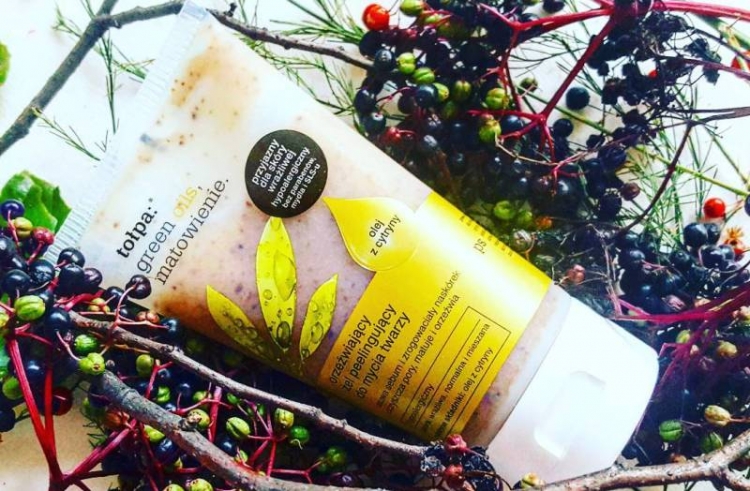 Tołpa Green Oils orzeźwiający żel peeling do mycia twarzy