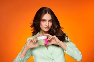 5 krok&oacute;w do nawilżonych włos&oacute;w na maj&oacute;wkę