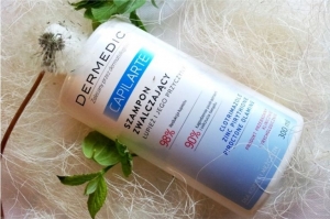 Szampon zwalczający łupież i jego przyczyny Dermedic Capilarte