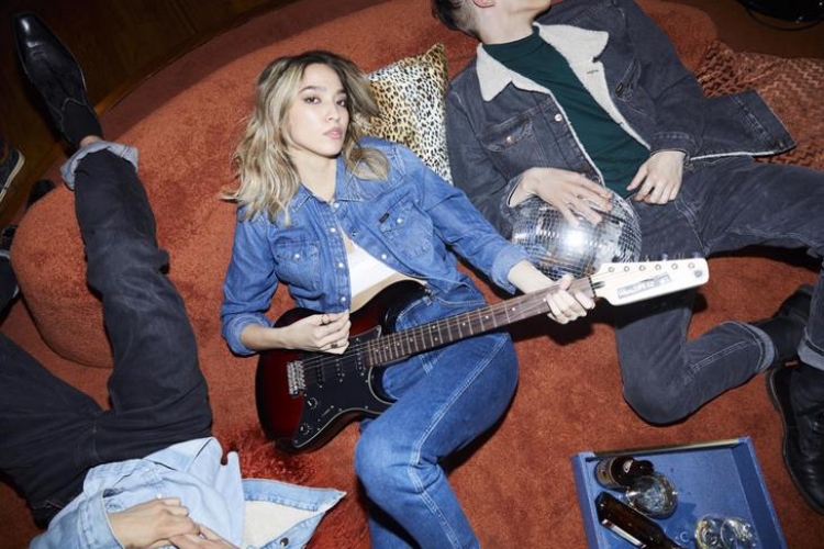 Wrangler na imprezie, na której tworzy się historia