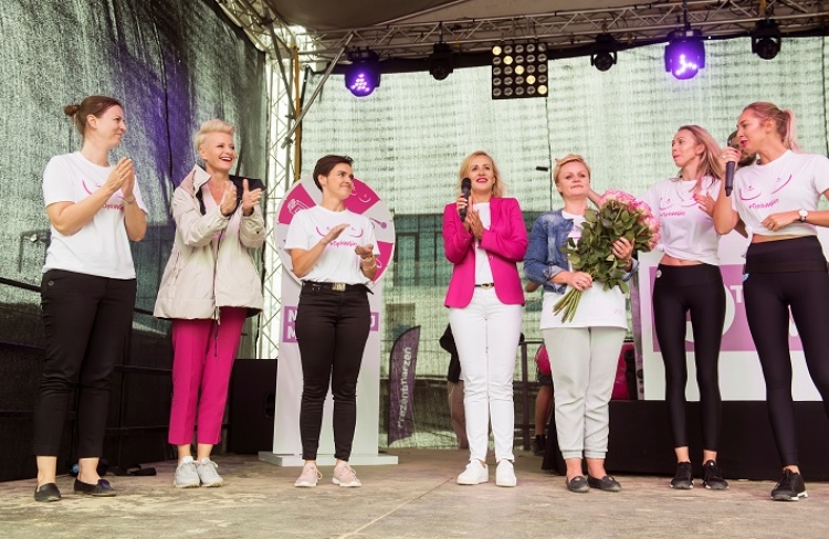 Małgorzata Kożuchowska i Avon promują profilaktykę raka piersi