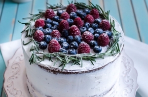 Walentynkowy Naked Cake