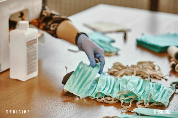 Answear i Medicine szyją maseczki dla szpitali