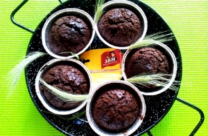 Czekoladowo-jagodowe babeczki z Janem Niezbędnym