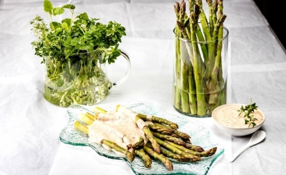 Zielone szparagi w kremie ziemniaczanym