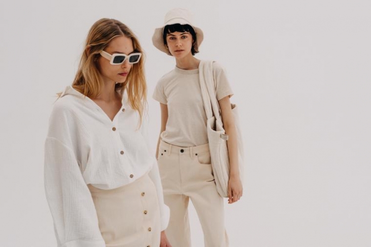 Muślinowa lekkość Nago