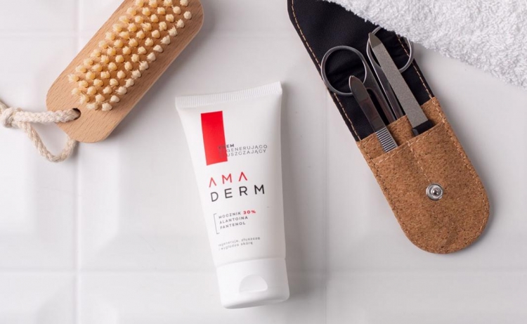 Fot. Amaderm Krem regenerująco-złuszczający z 30% mocznikiem, cena: ok 18 zł, www.amaderm.pl 