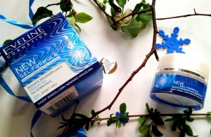 Eveline New Aqua Hybrid bogate serum-żel na dobranoc