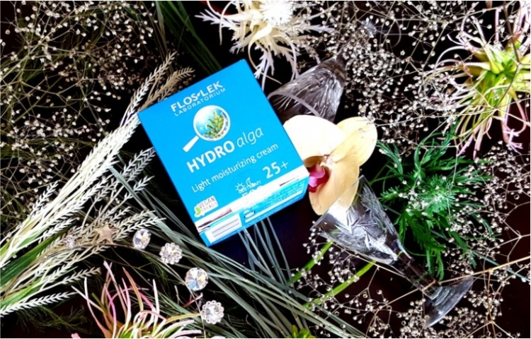 Floslek Hydro Alga lekki krem nawilżający na dzień i na noc 25+