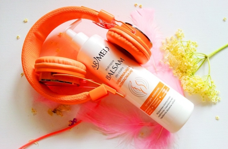 AR MED balsam do ciała ujędrniająco-wzmacniający