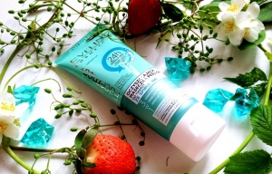 Eveline Facemed+ oczyszczająca maseczka peel-off do twarzy z spiruliną