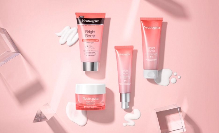 Seria rozświetlająca Neutrogena Bright Boost