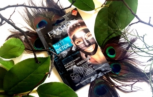 Eveline Facemed+ Matt Detox maska węglowa oczyszczająco-matująca