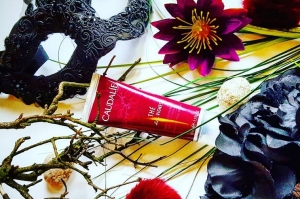 Caudalie regenerujący krem do rąk i paznokci Th&eacute; des Vignes