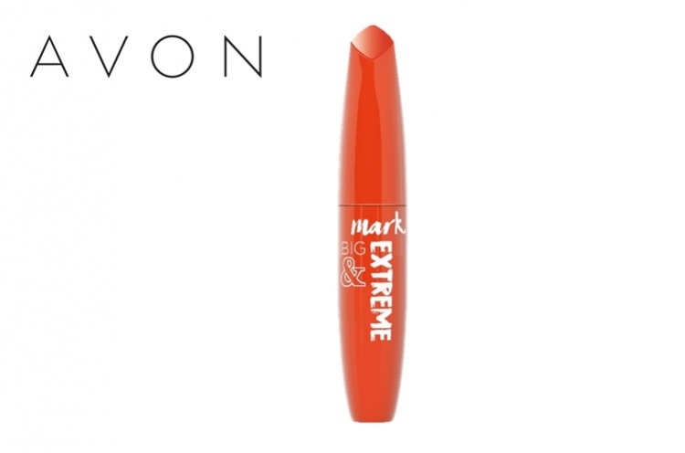 Poszukiwana za najdłuższe rzęsy w mieście z Avon