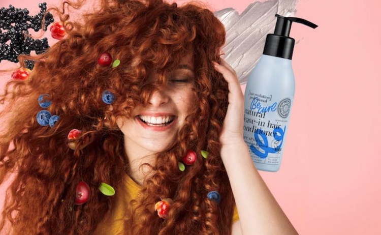 Jak ujarzmić kręcone włosy?