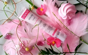 Uriage Isoliss fluid nadający blasku na pierwsze zmarszczki