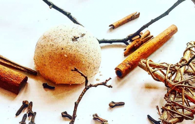 Ministerstwo Dobrego Mydła półkula kąpielowa Cynamon