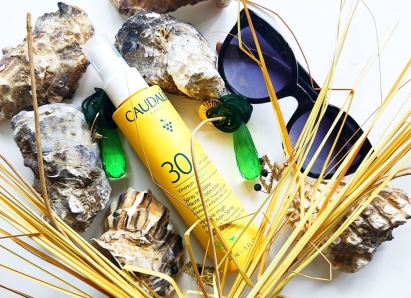 Caudalie Vinosun Protect niewidoczny spray o wysokiej ochronie SPF 30