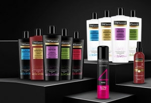 Regeneracja włos&oacute;w po lecie z TRESemme