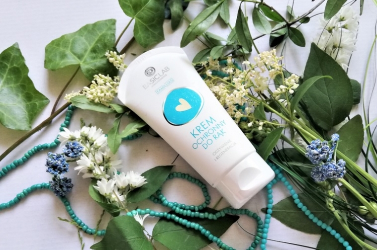 Basiclab Famillias krem ochronny do rąk