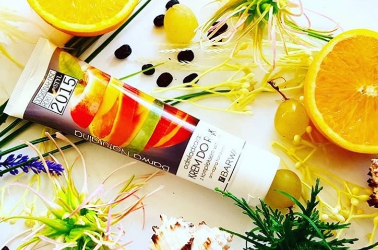 Barwa odmładzający krem do rąk z kompleksem witamin