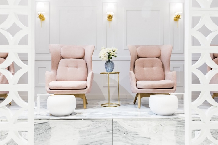 Metamorfoza salonów Pardon My French