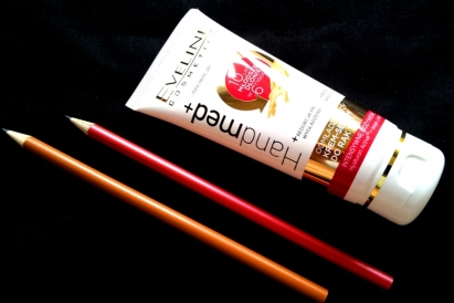 Eveline Cosmetics odmładzający krem-maska do rąk Handmed+