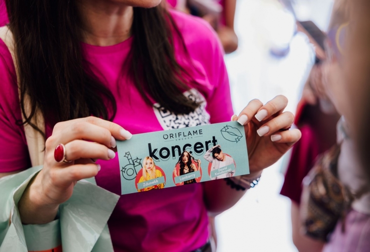 Lato, muzyka, Oriflame