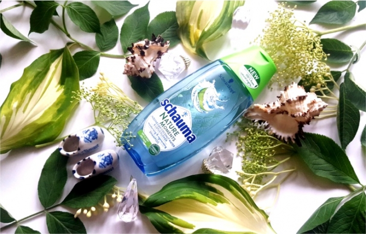 Schauma Nature Moments szampon indonezyjska woda kokosowa i kwiat lotosu