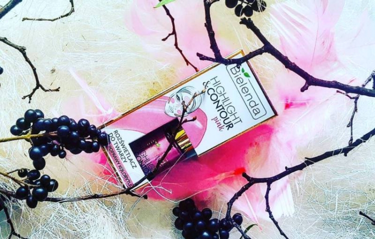 Bielenda Highlight & Contour rozświetlacz do twarzy Pink