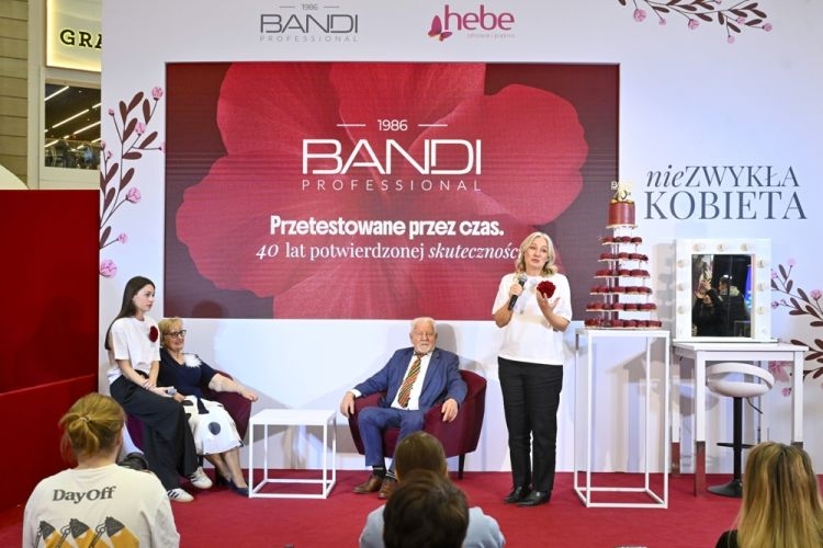 "nieZWYKŁA Kobieta" Bandi