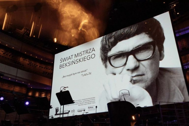 Zanurz się w Świat Mistrza Beksińskiego