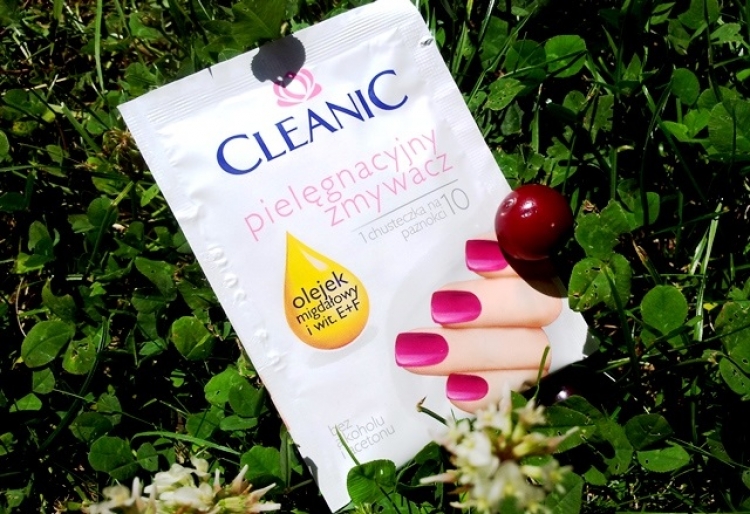 Zmywacz do paznokci w chusteczce Cleanic