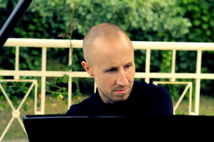 Fortepiany Wolności na ludowo