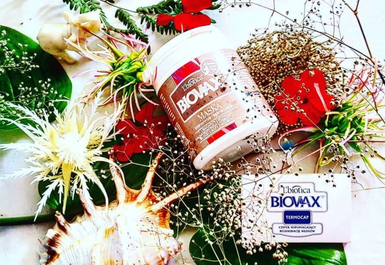 Domowa sauna dla suchych włosów z Biovax